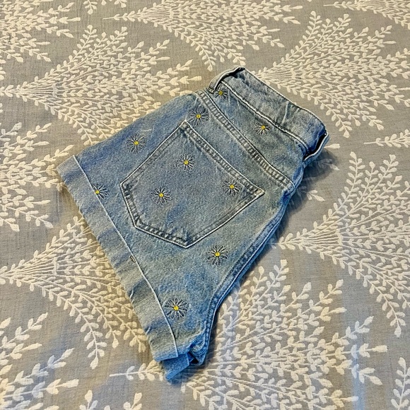 PacSun Daisy Denim Mom Shorts size 25 - Picture 5 of 9